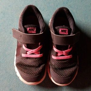 Girls Nike shoes